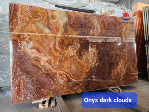 Onyx dark cloud